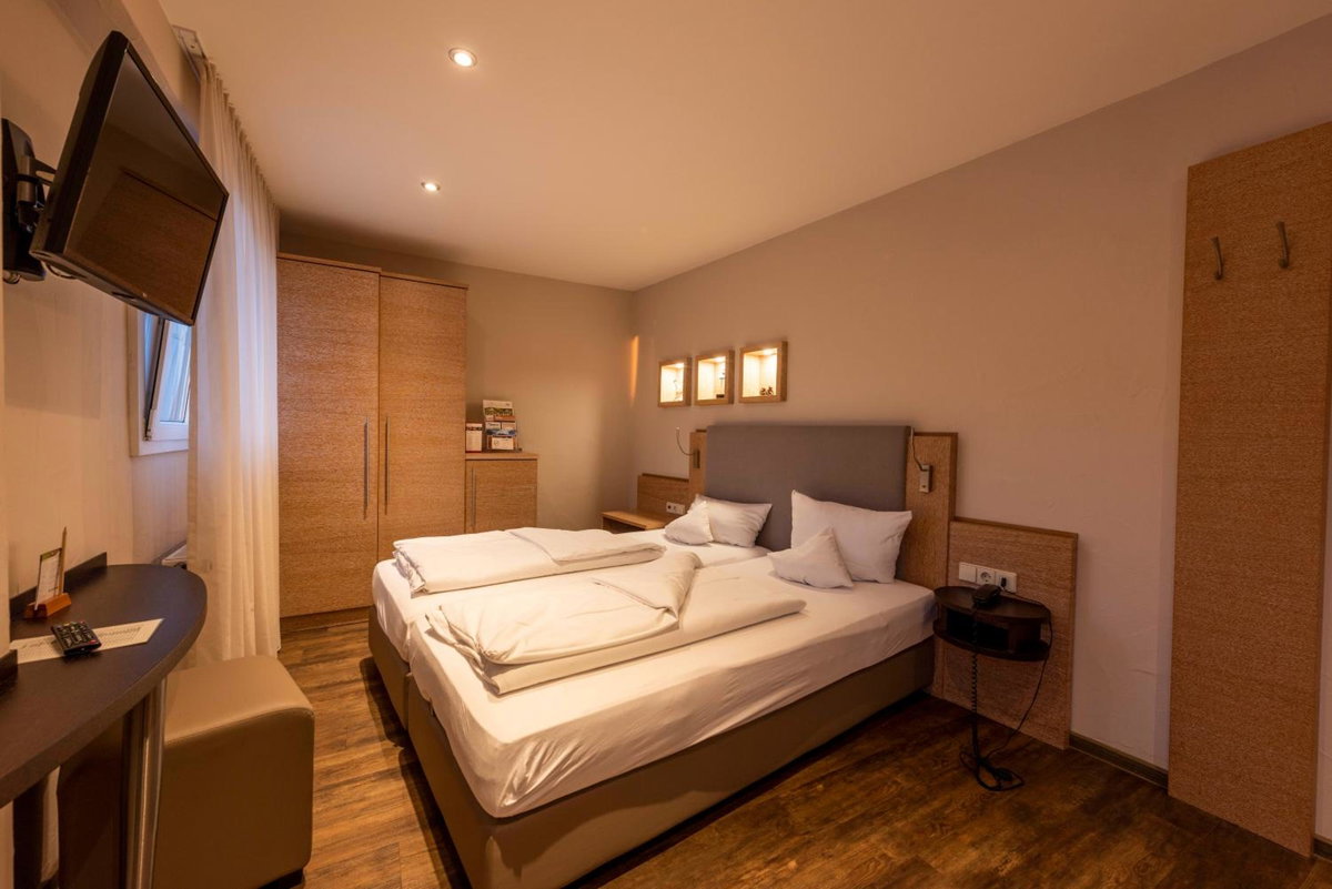 Landidyll Hotel zum Kreuz, Germany