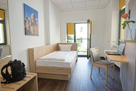 Bed & Breakfast am Luisenplatz, Potsdam, Germany