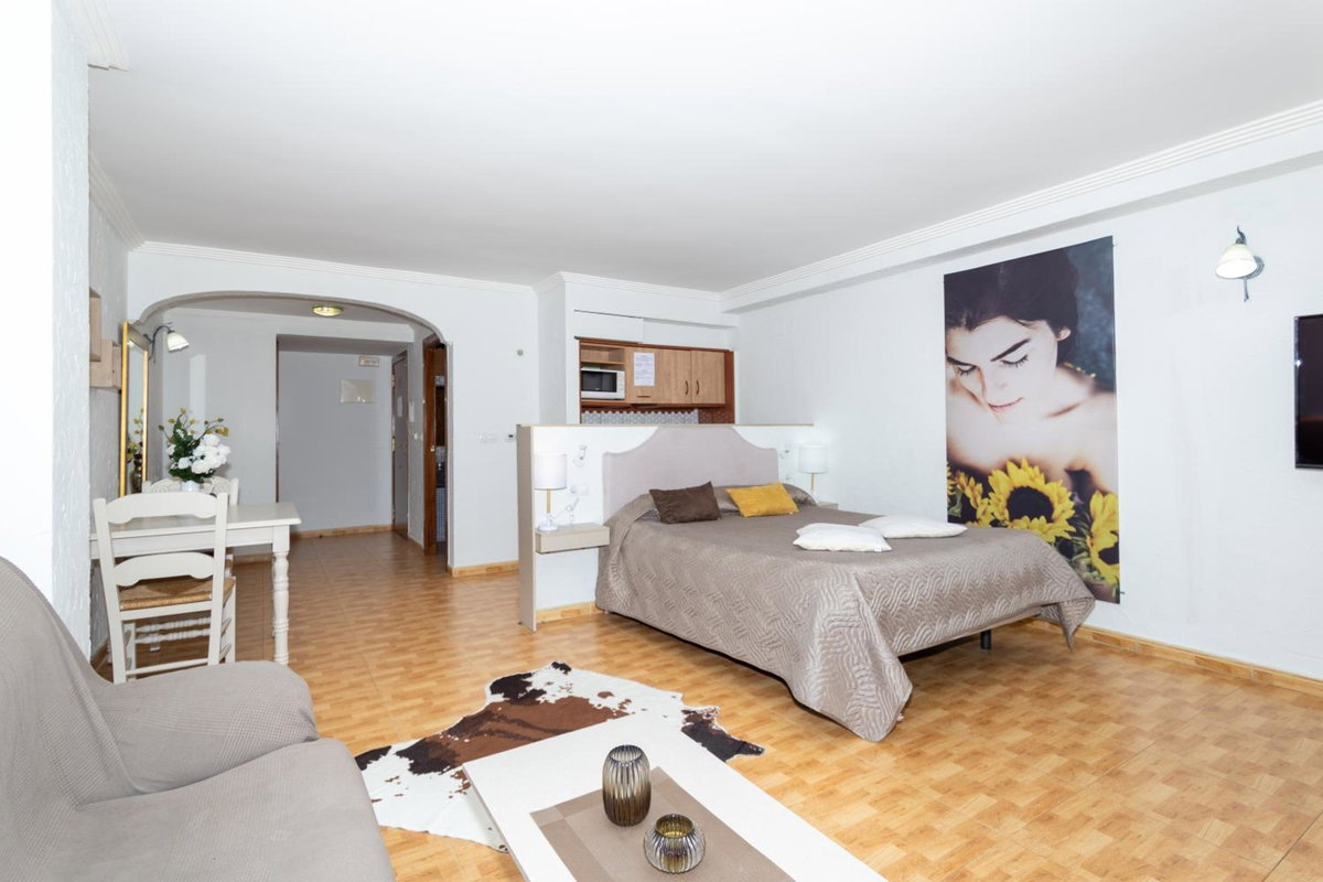 Hotel · Unique Hotel Apartments, Torrevieja