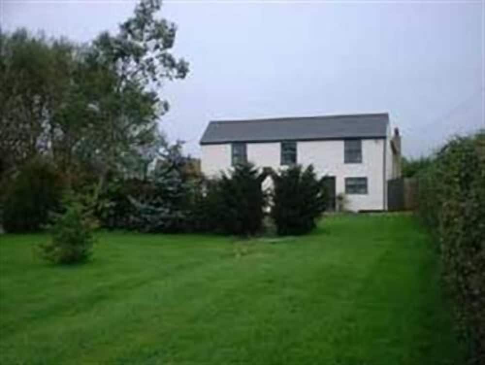 Hotel · The Woodlands, Ely