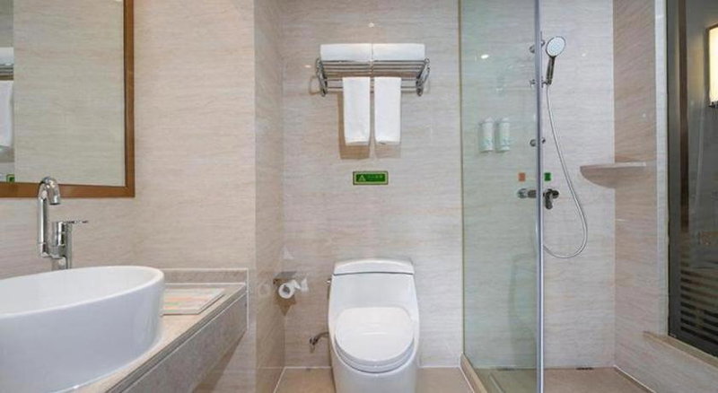 Vienna Hotel Guangdong Huizhou Dayawan Wanda, Huizhou, China
