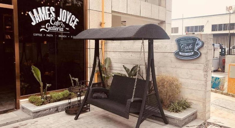 James Joyce Coffetel Chengdu Jichang Road Shenxianshu, Chengdu, China