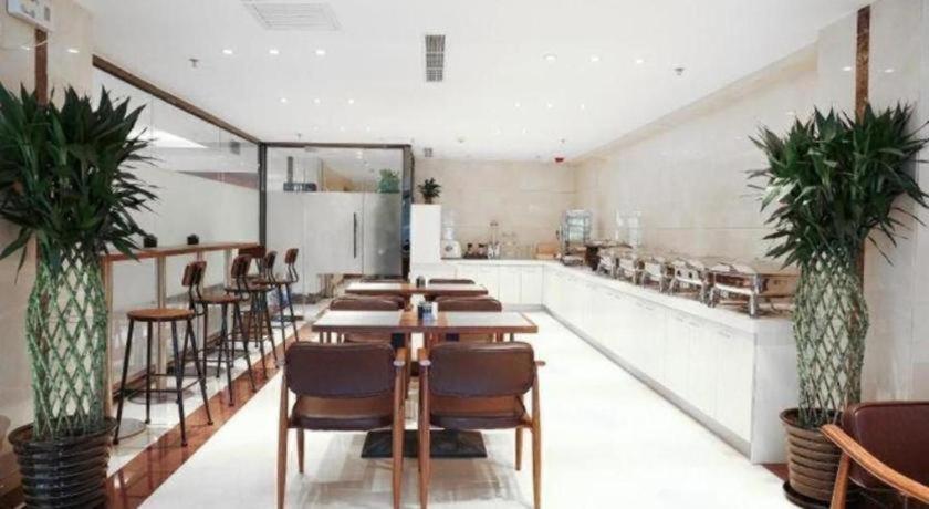 Hotel · Lavande Hotel Beijing Guanganmen Lize Commercial Zone, Beijing