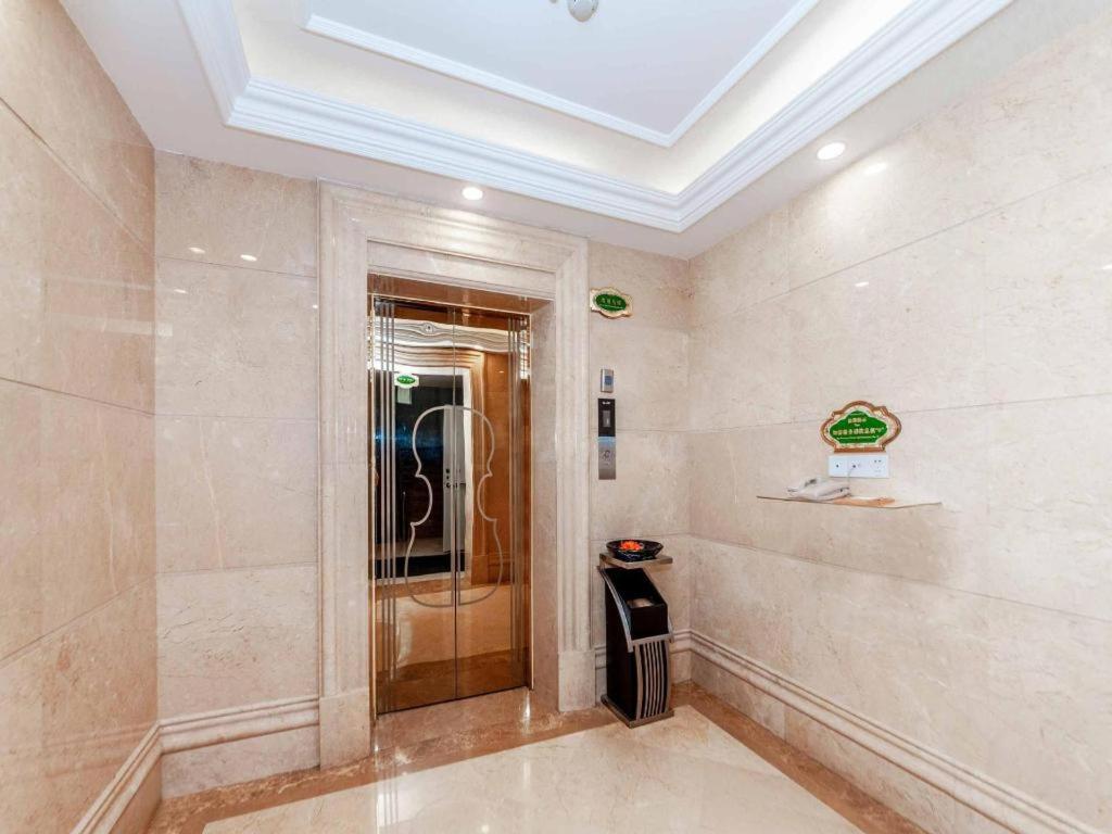 Vienna Hotel Urumqi Railway Administration Academy of Sciences, China