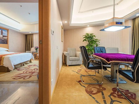 Vienna International Hotel Shenzhen Bantian Jihua Road Shangxue, Shenzhen, China