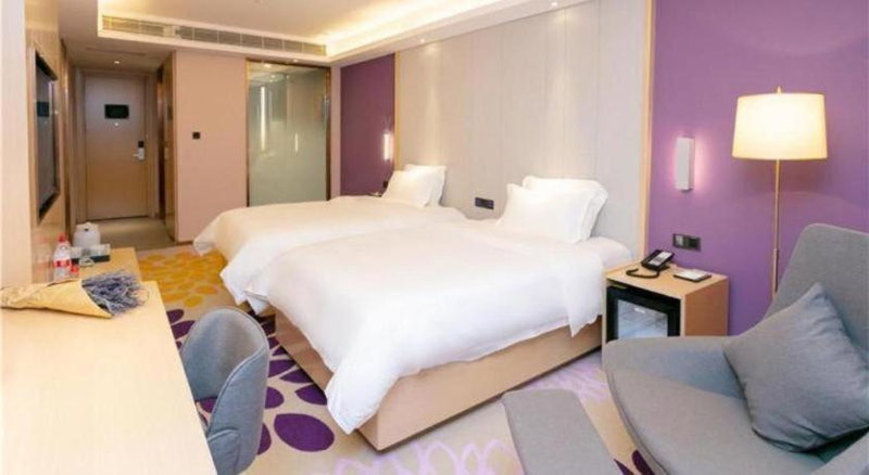 Lavande Hotel Shenzhen Jingtian Metro Station, Shenzhen, China