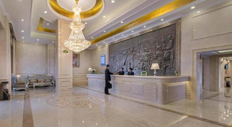 Vienna Hotel Guangdong Shaoguan Renhua Danxiashan County Center, Renhua, China