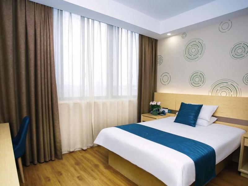 GreenTree Inn NantongHaian Development Zone Chengdong Town Express Hotel, Hai'an, China