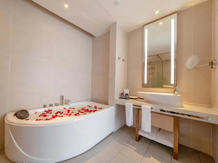 Lavande Hotel Xining Xigang, Xining, China