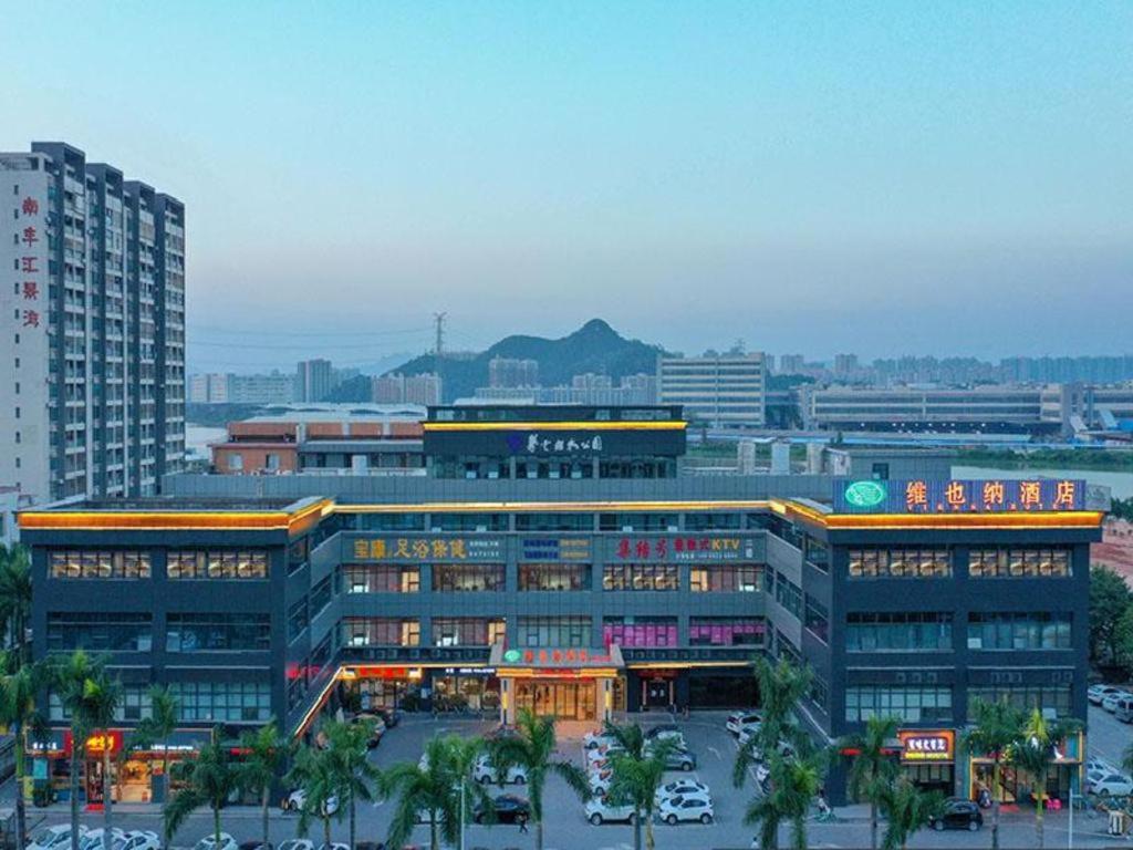 Vienna Hotel Zhuhai Huafashangdu Nanping Science Industrial Park, China