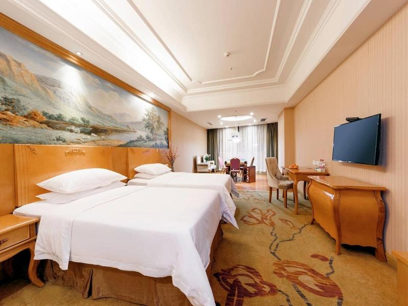 Vienna International Hotel Zhuzhou Railway Station Central Plaza, Zhuzhou, China