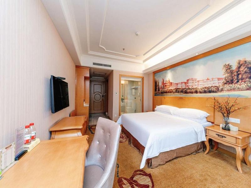 Vienna International Hotel Zhuzhou Railway Station Central Plaza, Zhuzhou, China