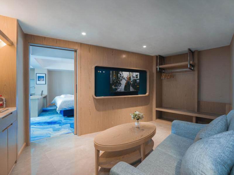 Kyriad Marvelous Hotel Shenzhen Guangming Zhenmei Subway Station, Bao'an, China