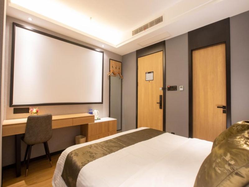 GreenTree Inn Express Changzhou Caoqiao Industrial Park, Changzhou, China