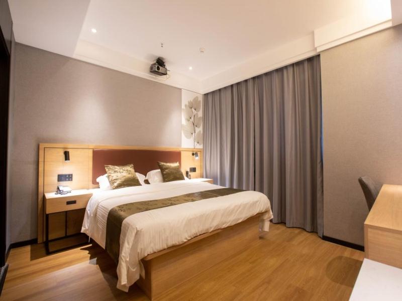 GreenTree Inn Express Changzhou Caoqiao Industrial Park, Changzhou, China
