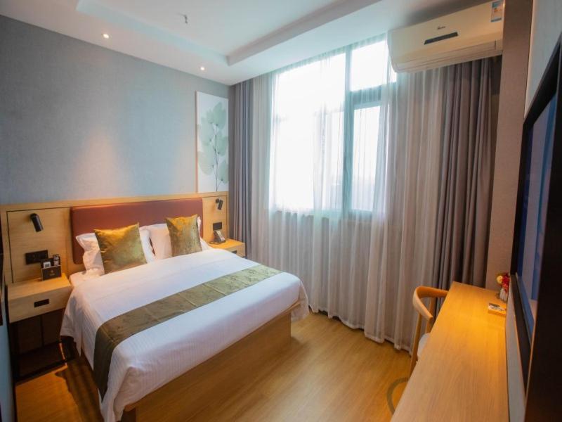 GreenTree Inn Express Changzhou Caoqiao Industrial Park, Changzhou, China