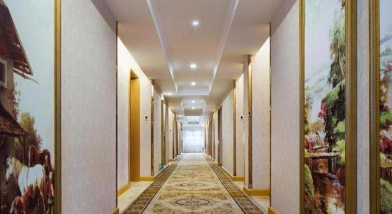 Vienna Hotel Guangdong Huidong Herung Pedestrian Street, Huidong, China