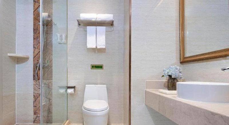 Vienna Hotel Jiangsu Kunshan Changjiang North Road Fenghuangcheng, Kunshan, China