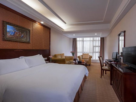 Vienna Hotel Shenzhen Pingdi, Longgang, China