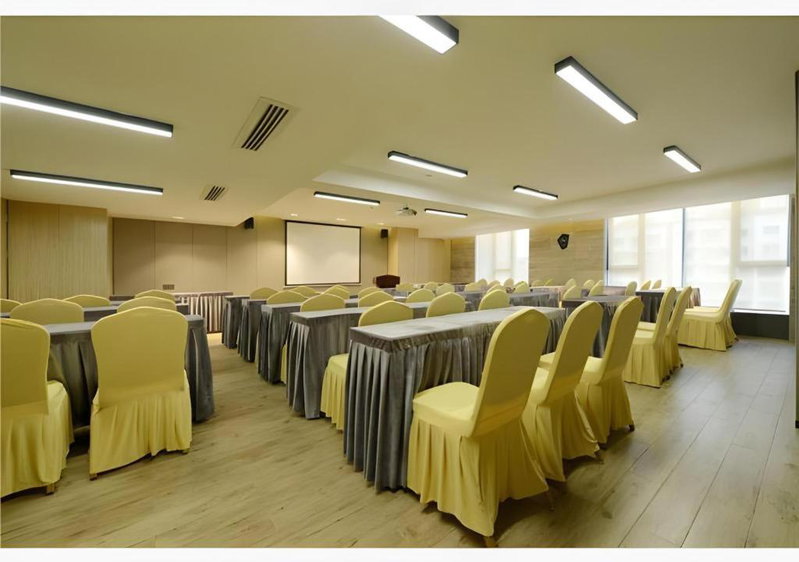 Echarm Hotel Guiyang Qianling Mountain, Guiyang, China