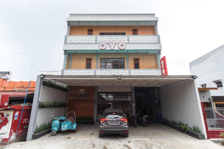 Hotel O Aljadid Near Masjid Raya Al Mashun Sm Raja Medan, Medan, Indonesia