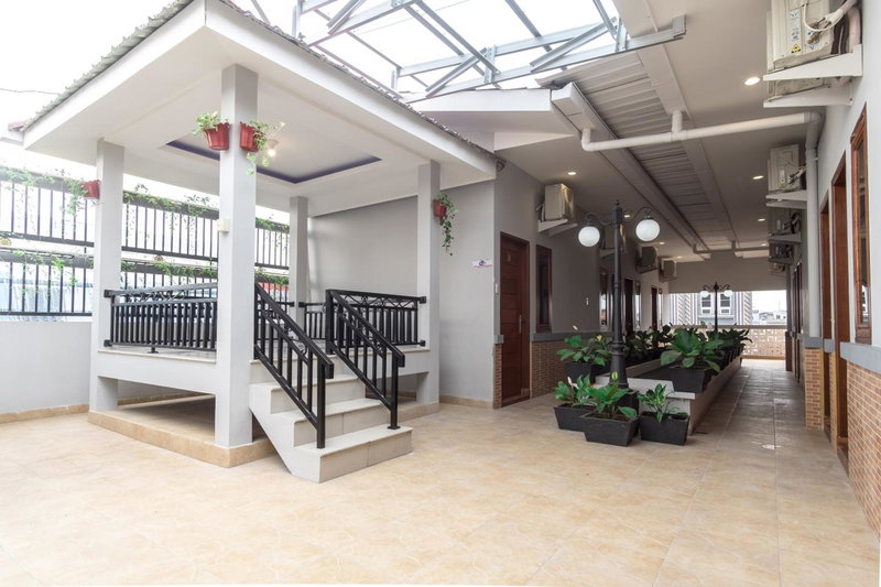 Hotel O Aljadid Near Masjid Raya Al Mashun Sm Raja Medan, Medan, Indonesia