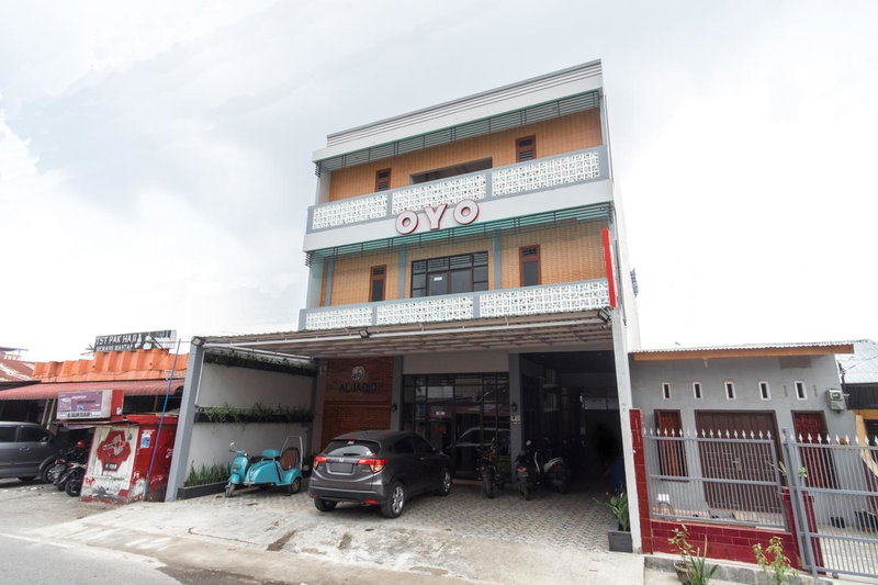 Hotel O Aljadid Near Masjid Raya Al Mashun Sm Raja Medan, Medan, Indonesia