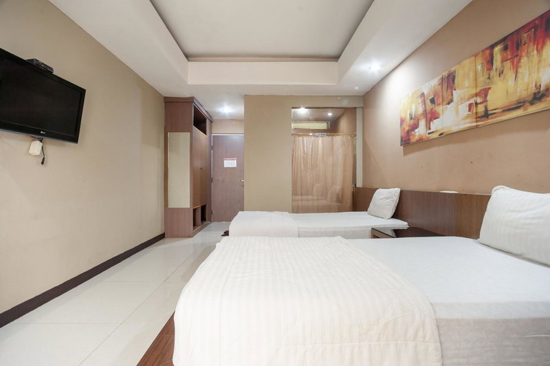 Safwah Bintaro Syariah Mitra RedDoorz, Tangerang, Indonesia