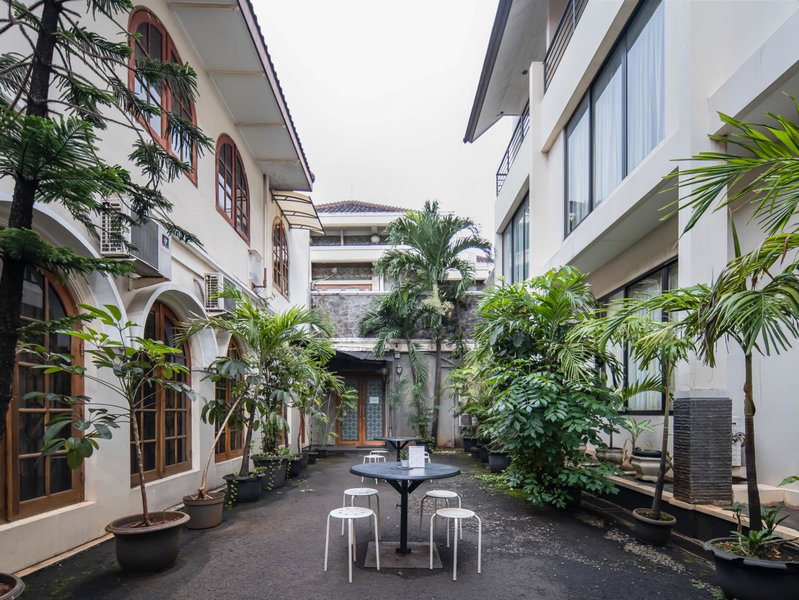 Cove Arimbi, Jakarta, Indonesia