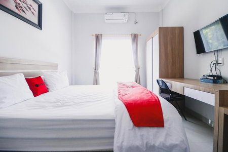 RedDoorz near Hermes Place Polonia Medan, Medan, Indonesia