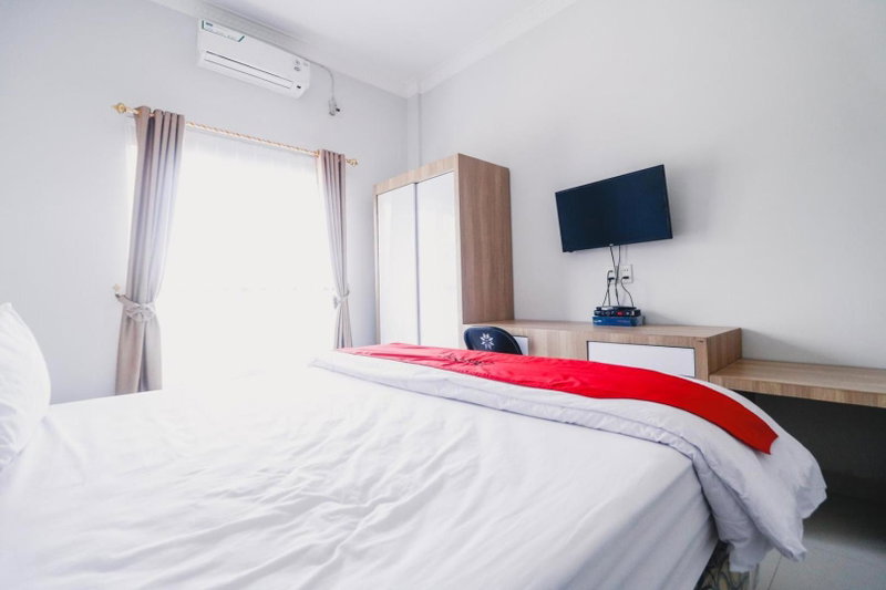 RedDoorz near Hermes Place Polonia Medan, Medan, Indonesia