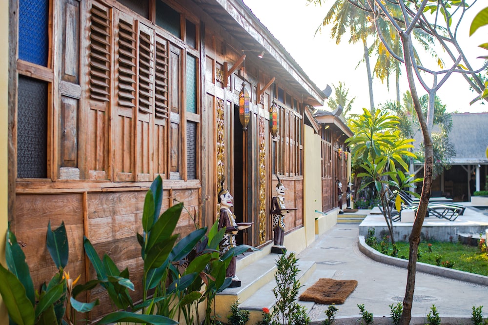 Salim Beach Resort, Indonesia