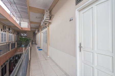 RedDoorz Syariah near Terminal Batu Ampar 2, Balikpapan, Indonesia