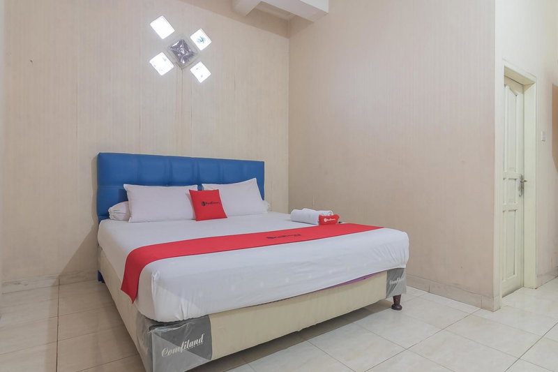 RedDoorz Syariah near Terminal Batu Ampar 2, Balikpapan, Indonesia