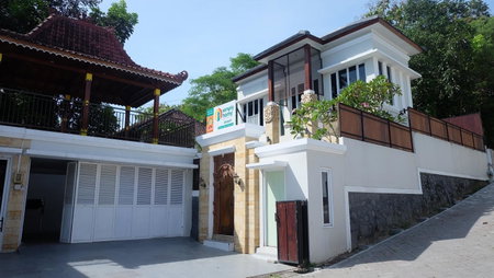 Villa Syariah Grand Bale with Private Pool by Simply Homy, Yogyakarta, Indonesia