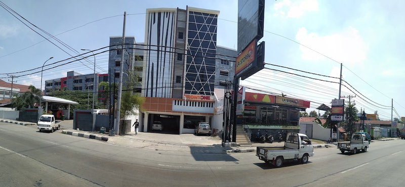 Front One Inn Semarang, Semarang, Indonesia