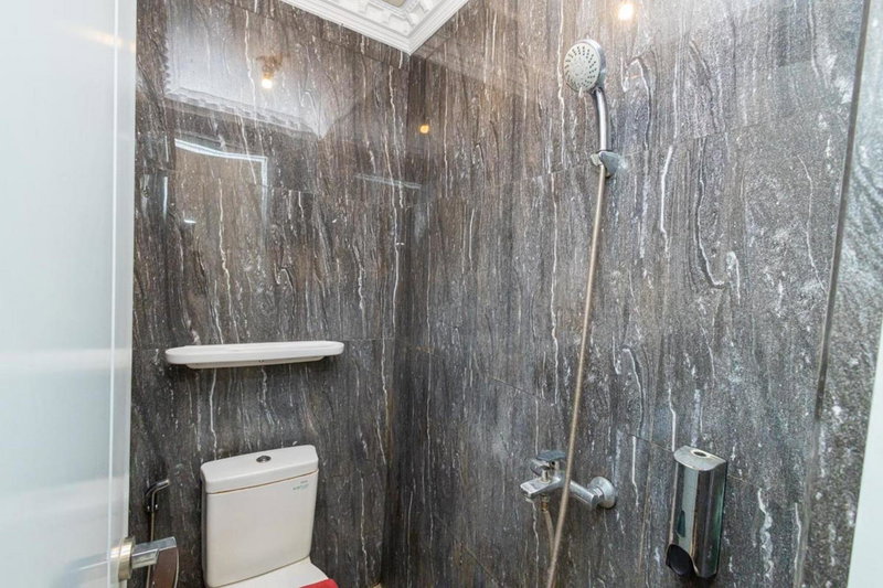 Urbanview Hotel Sultan Palace Malang by RedDoorz, Dau, Indonesia