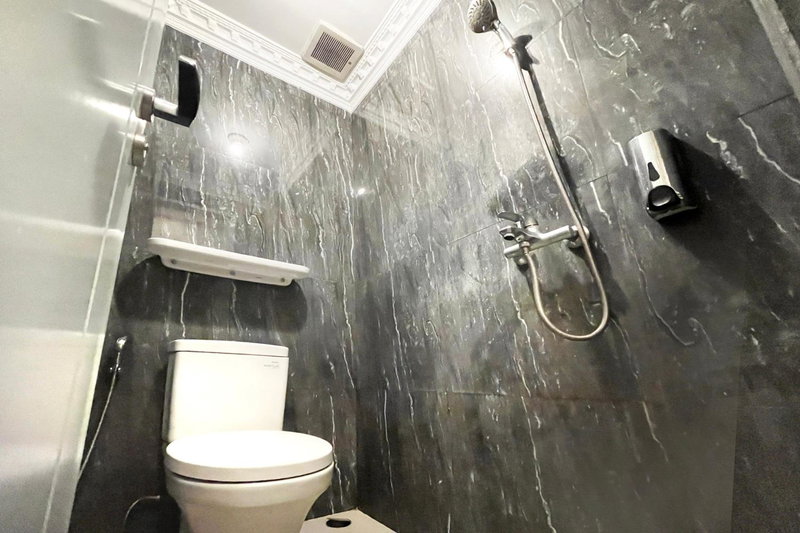 Urbanview Hotel Sultan Palace Malang by RedDoorz, Dau, Indonesia
