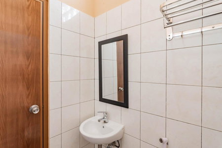 Shofy Guest House Mitra RedDoorz, Bandung, Indonesia
