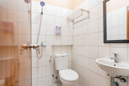 Shofy Guest House Mitra RedDoorz, Bandung, Indonesia