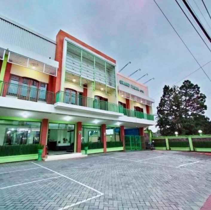 Urbanview Hotel Grand Palem near Alun Alun Batu, Songgoriti, Indonesia