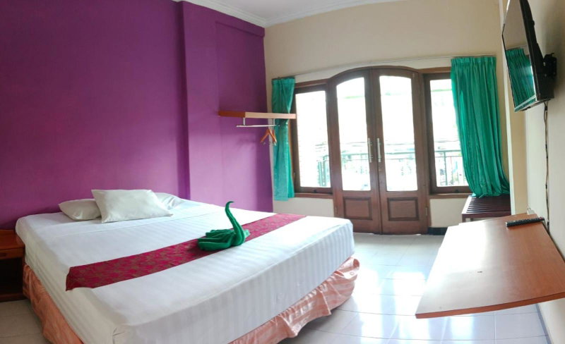 Urbanview Hotel Grand Palem near Alun Alun Batu, Songgoriti, Indonesia