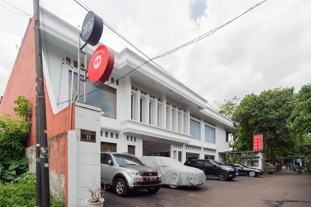 Hotel · RedDoorz Syariah near Taman Air Mancur Bogor, Bogor