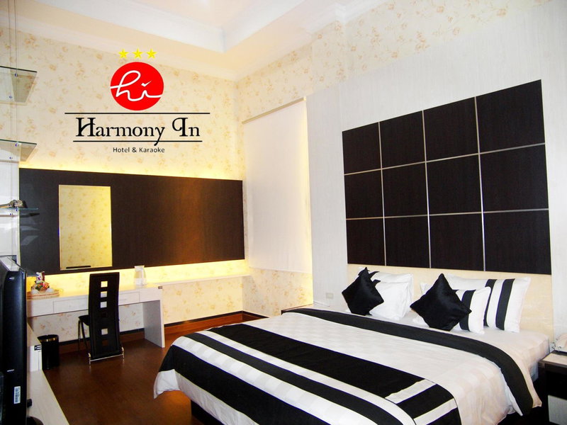 Hotel Harmony In & Karaoke, Pontianak, Indonesia