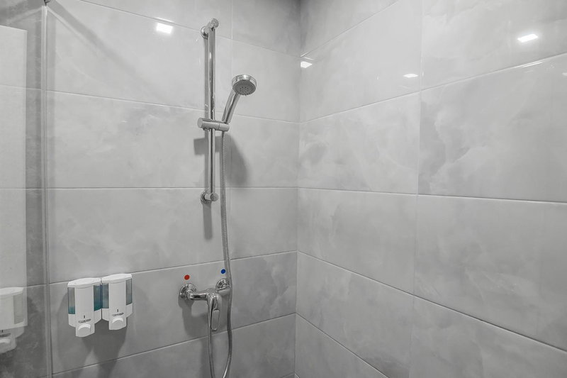 RedDoorz Plus at Paragon Nagoya Hotel Batam, Nagoya, Indonesia