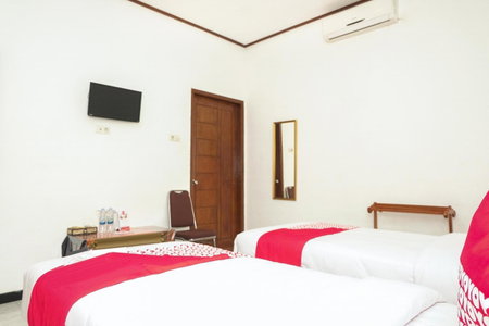 Super OYO 353 Loesje Guest House Syariah, Malang, Indonesia