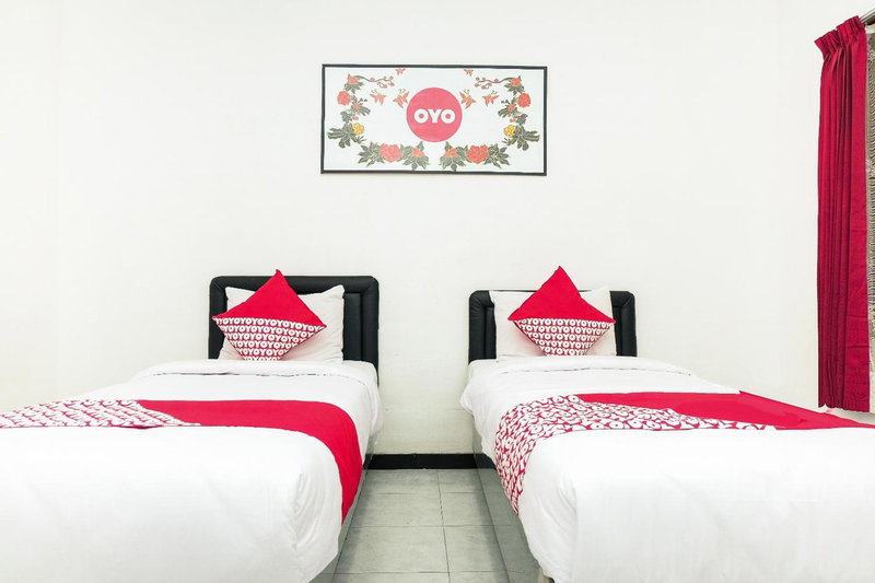 Super OYO 353 Loesje Guest House Syariah, Malang, Indonesia