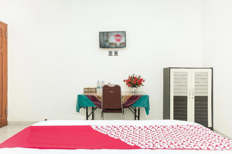 Super OYO 353 Loesje Guest House Syariah, Malang, Indonesia