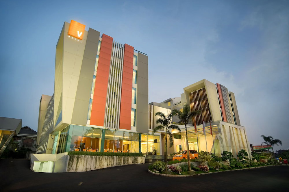 Hotel · V Hotel & Residence Bandung, Bandung