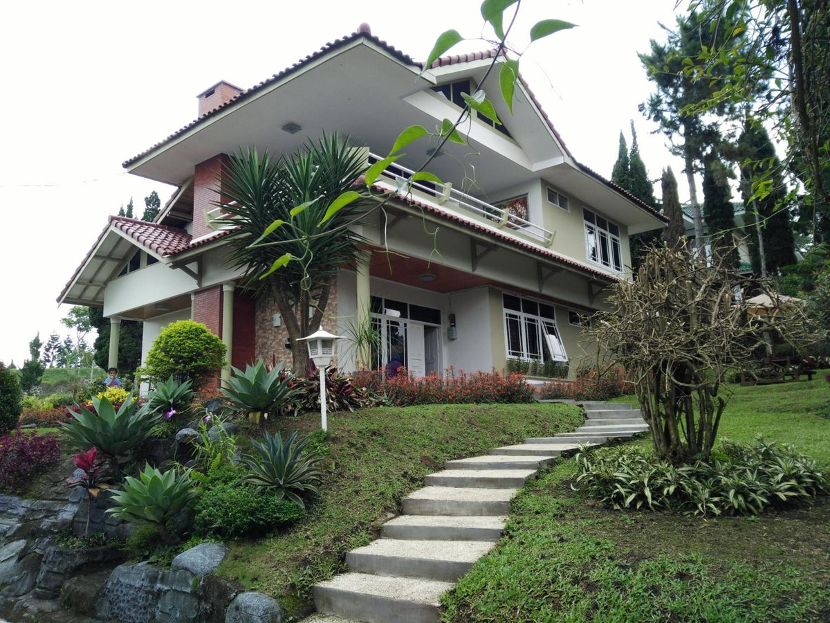 Hotel · Villa Bougenvile Lembang Asri, Lembang